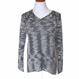 RD Style Audra V-Neck Pullover Sweater